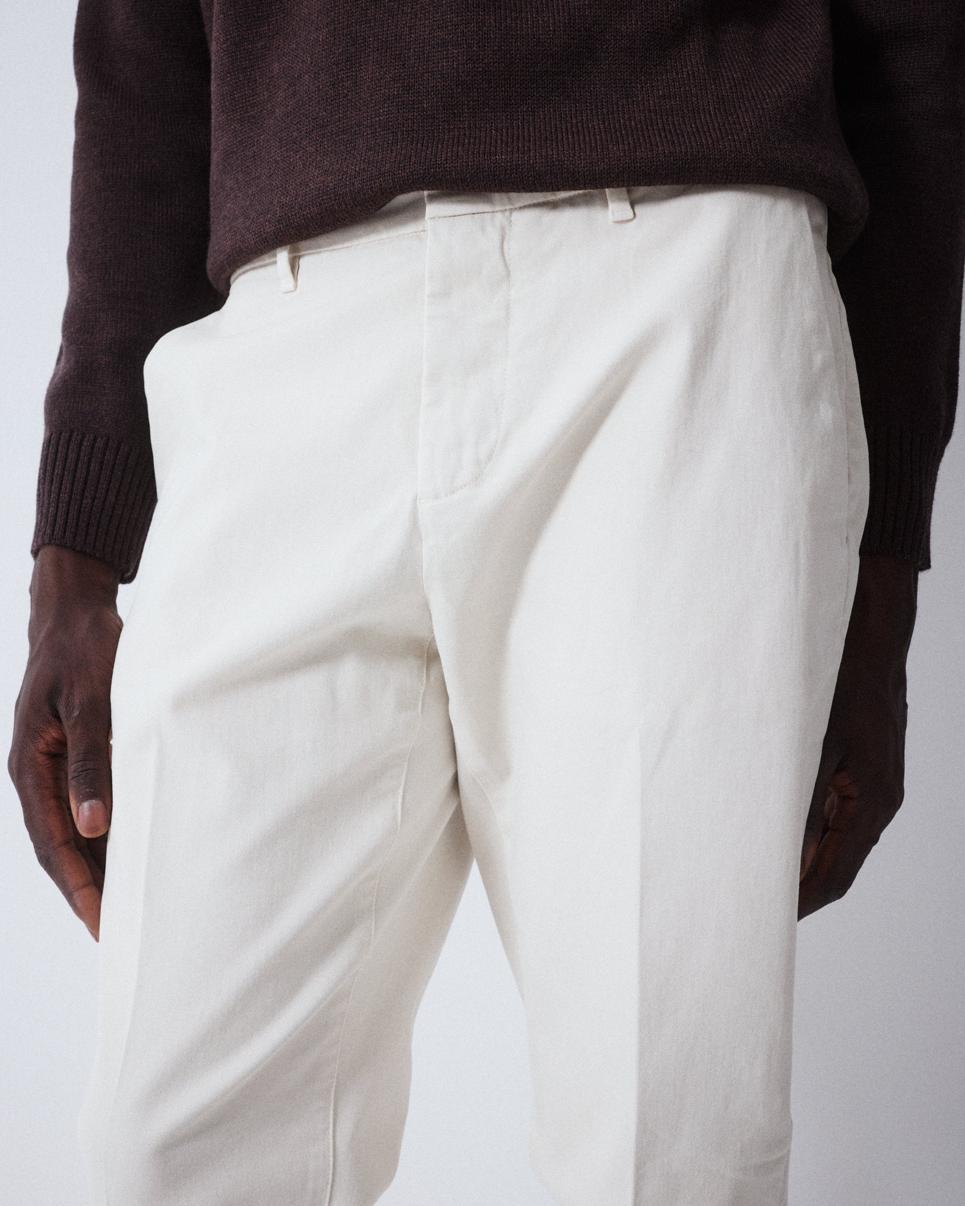 Pantalone chino Dumbo in gabardine di cotone stretch con coulisse. - Beige