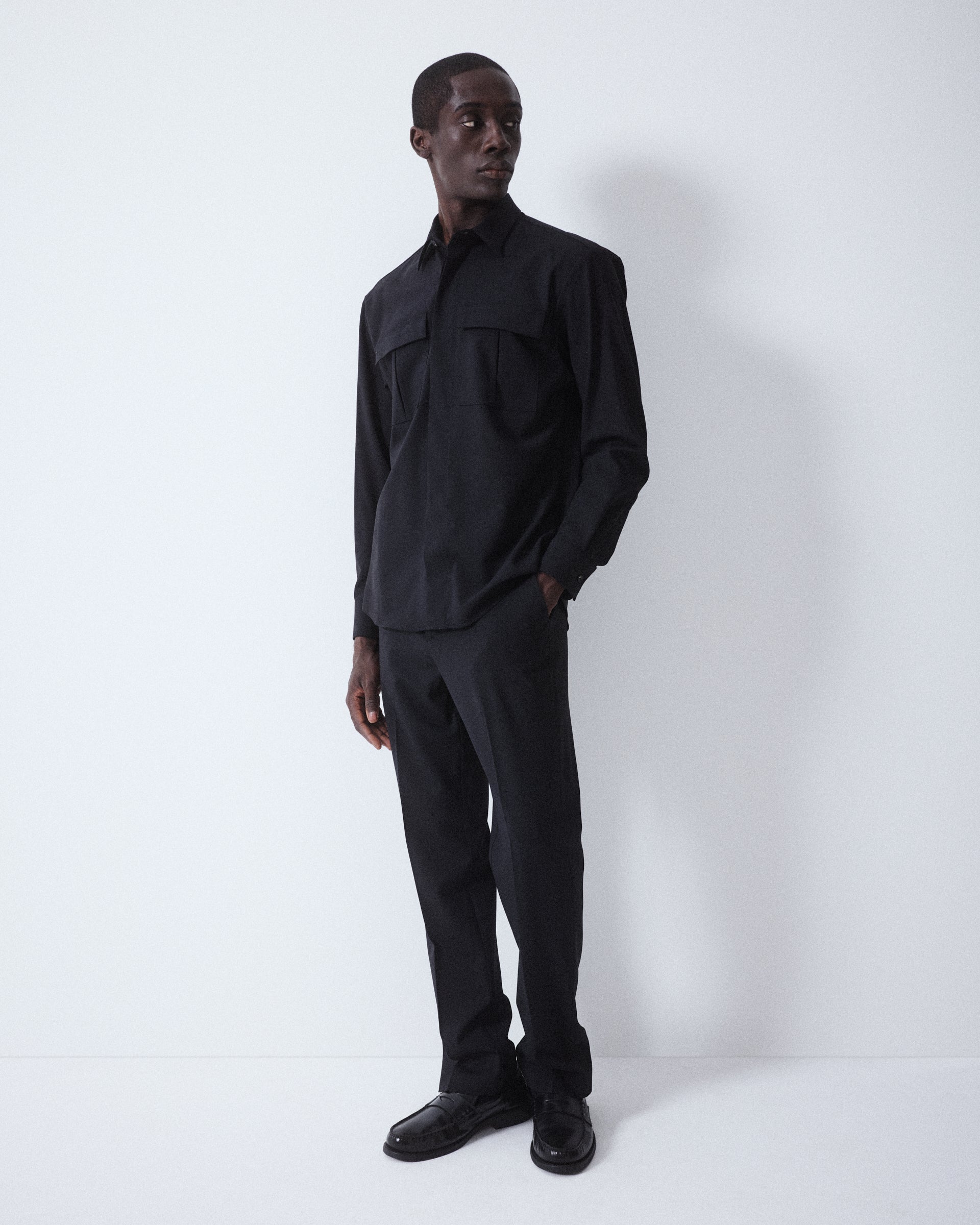 新品 todayful Wool Shirts Jacket BLACK 36 Huber shirt jacket in a techical stretch wool fabric, unlined. Black -