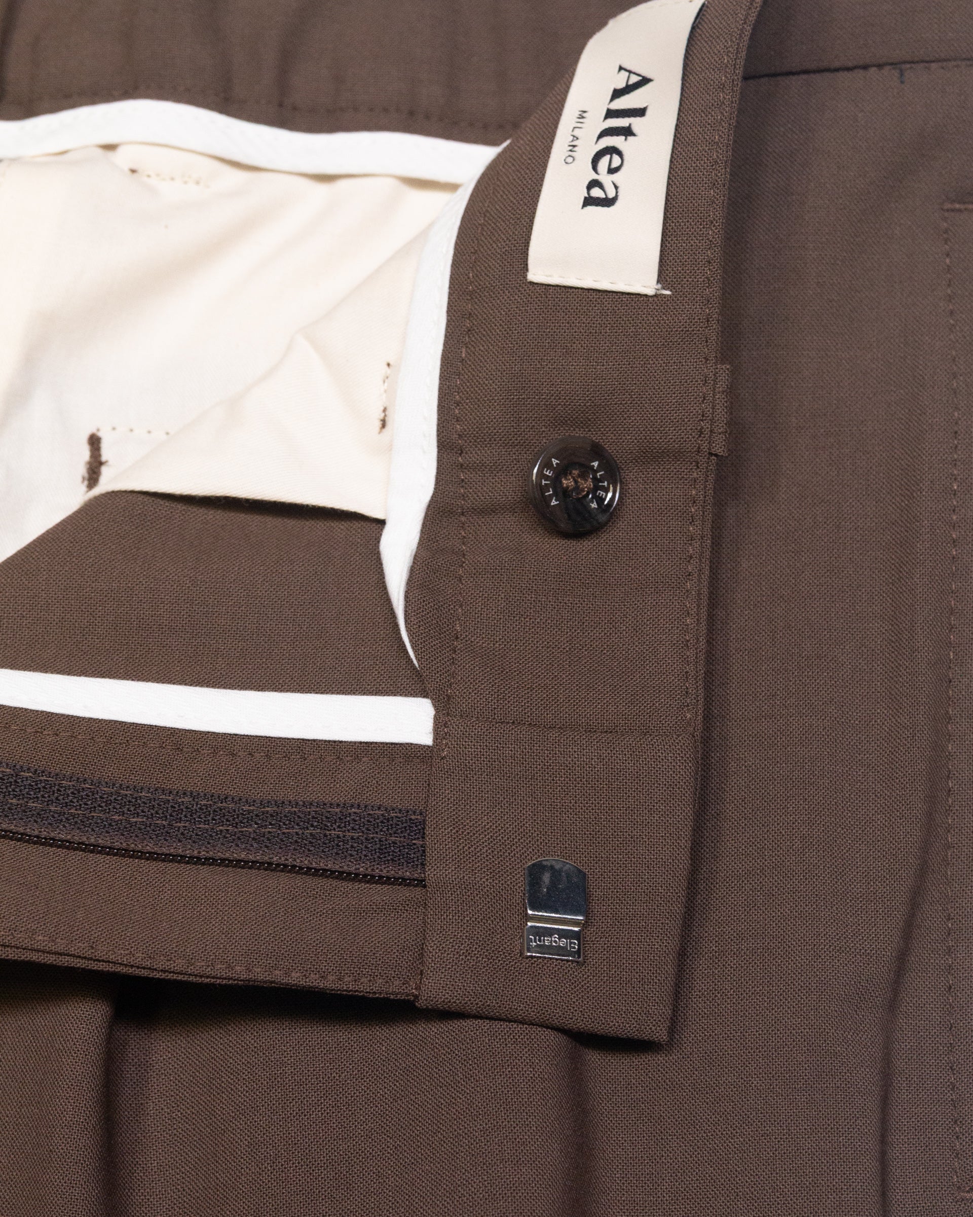 Pantalone chino Ronny in lana tecnica con pinces - Marrone