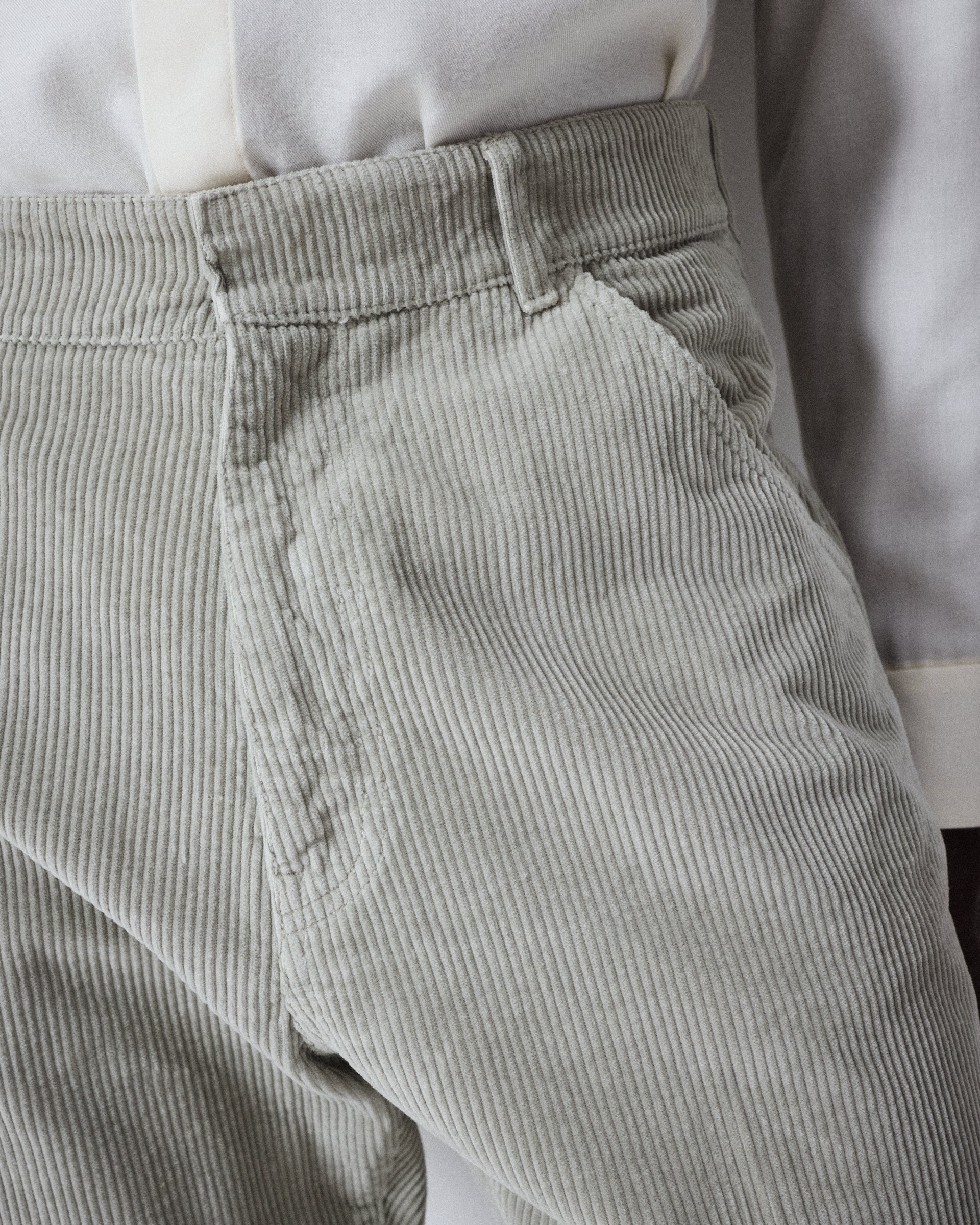 Pantalone 5 tasche Reed in velluto a coste di cotone. Verde - Acqua